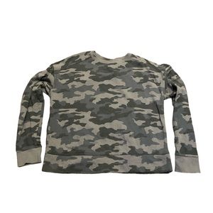 Universal Threads Camo Pullover sweater Size m